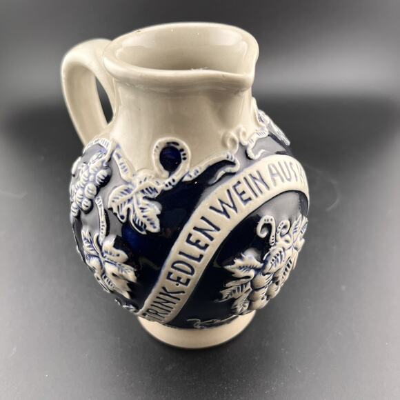 Aus Kuhlem Stein Trink Edlen Wein Blue Grey Clay German Wine Pitcher 4.5 in Tall - Picture 9 of 10